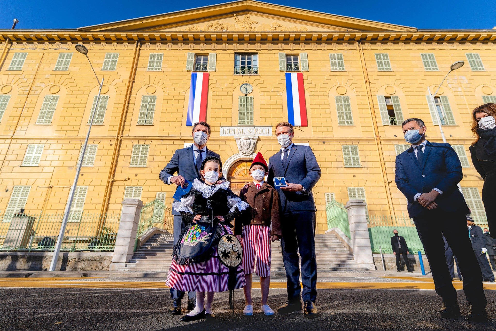 Déplacement du Président de la République Emmanuel Macron à Nice et Tende — photo 1